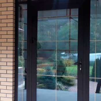 Входные алюминиевые двери